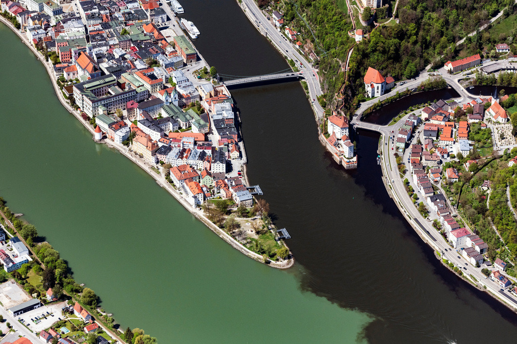 dr__0062446.jpg | PASSAU 09.05.2021 Altstadtbereich und Innenstadtzentrum der Drei-Flüsse-Stadt in Passau im Bundesland Bayern, Deutschland. // Old Town area and city center of Drei-Fluesse-Stadt in Passau in the state Bavaria, Germany. Foto: Daniel Reiter