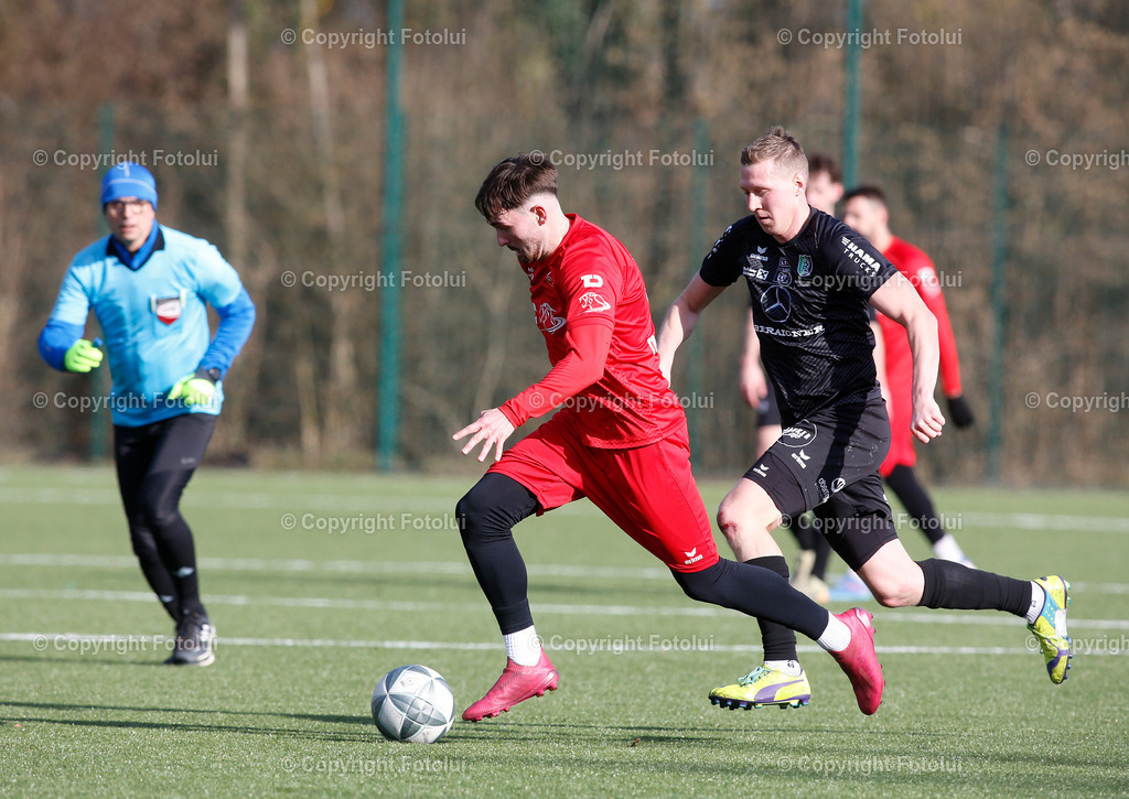 A_LUI_01022025_20 | SPORT FUSSBALL TESTSPIEL ASKOE OEDT 1B-UFC HAMA TRUCKS ROHRBACH-BERG 01.02.2025IM BILD :FLORIAN AIGNER (OEDT1B) UND (ROHRBACH) FOTO:FOTOLUI