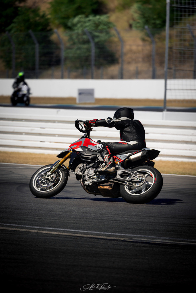 Ducati Trackday Hockenheimring 2026 | Entdecken Sie die faszinierende Welt von Alexander Tschuncky Arts: Kreative Fotografie, atemberaubende Automobilkunst und hochwertiger Bilderdruck. Lassen Sie sich inspirieren! - Realisiert mit Pictrs.com