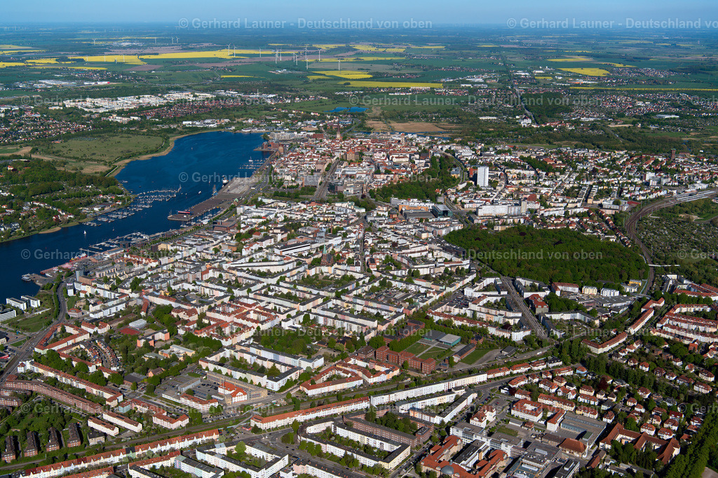 3801343 | Online-Shop für Luftbilder aus Deutschland. Seit über 45 Jahren baut Gerhard Launer das Luftbildarchiv mit unterschiedlichsten Themen stetig weiter aus.