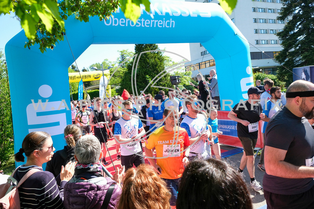 ..... | LINZ,AUSTRIA,27.April 24, Int. 3 Brückenlauf Linz  , Image shows: Photo: WAPICS / Michael ring