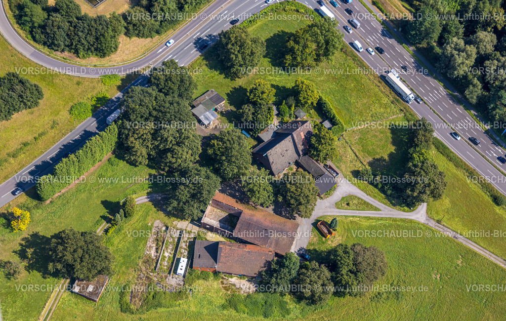 Gladbeck240806888 | Luftbild, Autobahn A2 Anschlussstelle Essen/Gladbeck mit Bundesstraße B224, landwirtschaftlicher Hof Pelkumer Straße, Butendorf, Gladbeck, Ruhrgebiet, Nordrhein-Westfalen, Deutschland