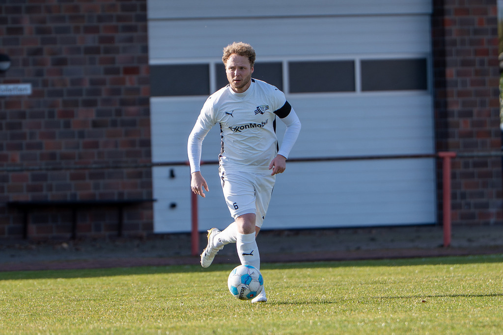Fußball I Herren I Saison 2025-2026 I Bezirksliga Weser-Ems 4 I 21. Spieltag I TuS Frisia Goldenstedt - Vfl Oythe I 3715 | jns.sportfotos - Realisiert mit Pictrs.com