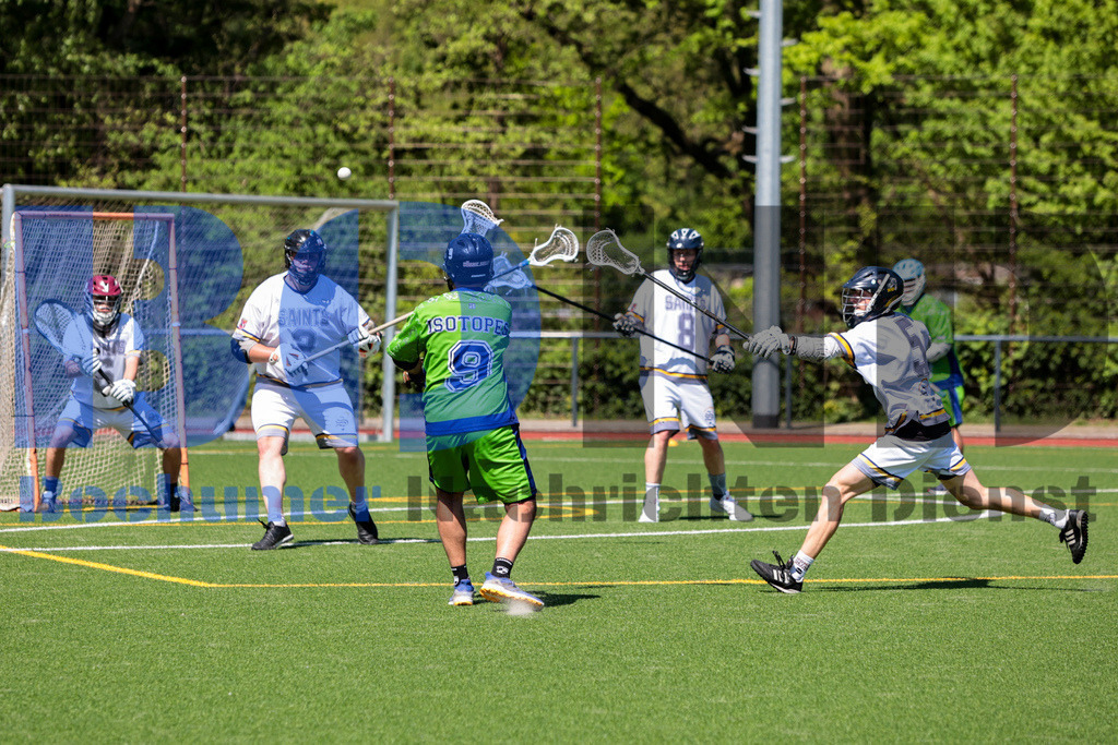 SES_BOCMAR20250427 (15 von 25) | bond - Realisiert mit Pictrs.com