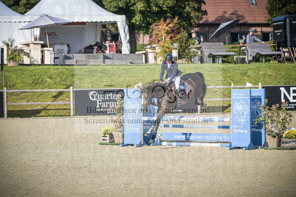 DOS_7116 | Entdecke hochwertige Reitturnierfotos von Foto Oger. Professionell, emotional und authentisch – jetzt Lieblingsmomente im Shop bestellen.Deutschlandweite Turnierfotografie. - Realisiert mit Pictrs.com
