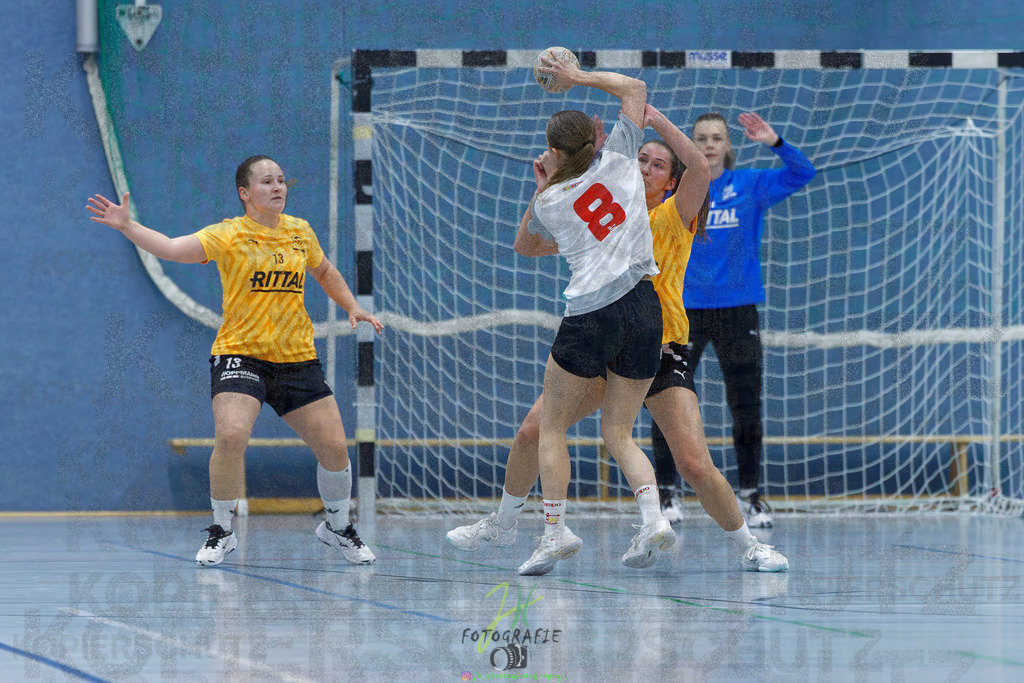 Frauen Oberliga Mitte (HHV); HSG Eibelshausen/Ewersbach - HSG Wettenberg II | Frauen Oberliga Mitte (HHV); HSG Eibelshausen/Ewersbach - HSG Wettenberg II am 13.12.2025 in Steinbrücken (Sporthalle am Hammerweiher)Photo © 2025 - Jörg Heinrich - Realisiert mit Pictrs.com