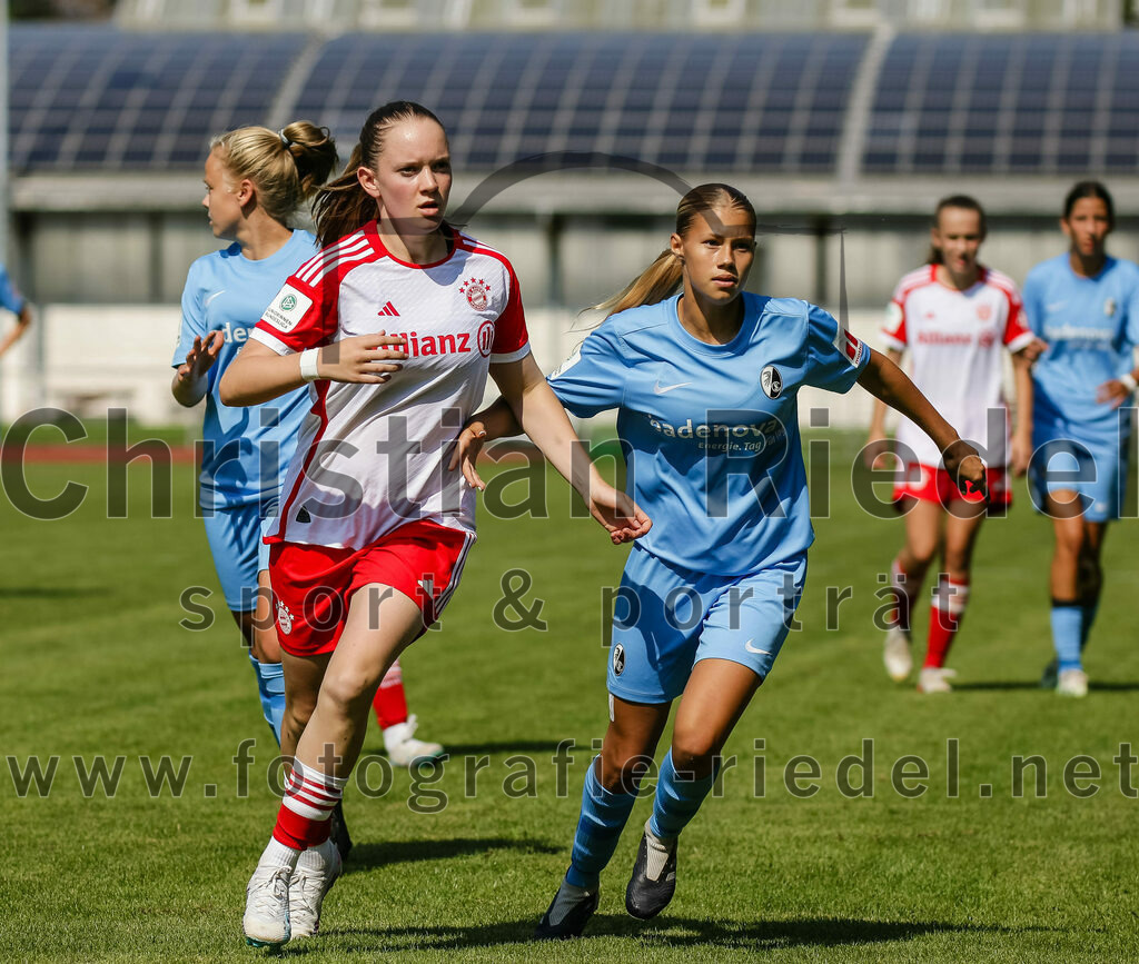 2023-09-09_057_FC_Bayern_Muenchen_gegen_SC_Freiburg | Aschheim, Deutschland, 09.09.2023:
Fußball, B-Juniorinnen-Bundesliga Süd 2023 / 2024, 1. Spieltag, FC Bayern München gegen SC Freiburg, Endergebnis: 4:0

Foto: Christian Riedel / fotografie-riedel.net