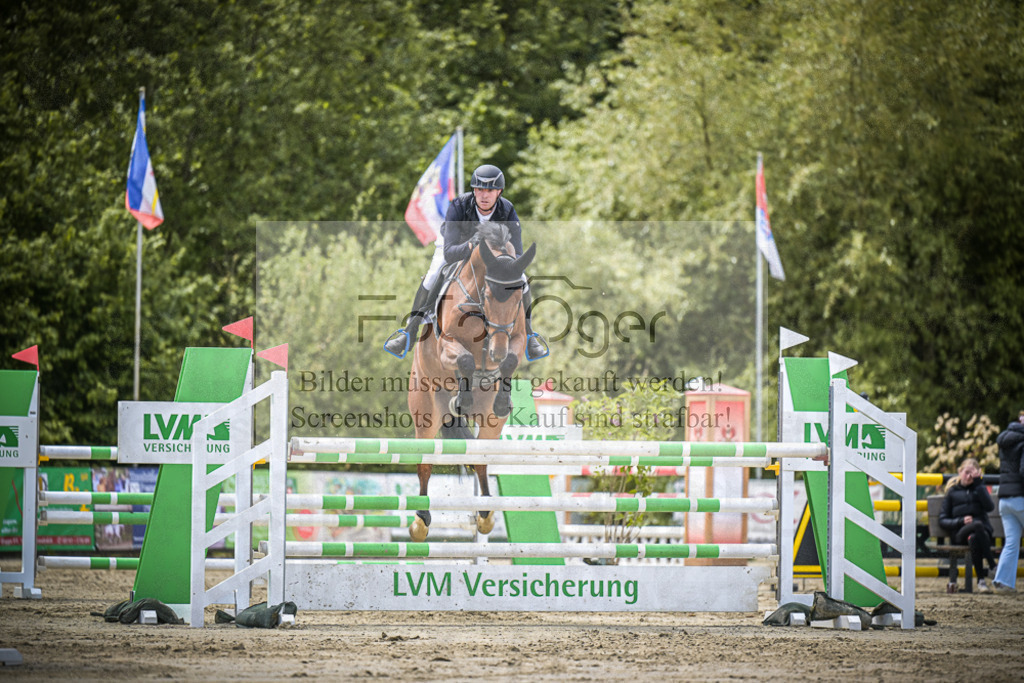 DOS_5845 | Entdecke hochwertige Reitturnierfotos von Foto Oger. Professionell, emotional und authentisch – jetzt Lieblingsmomente im Shop bestellen.Deutschlandweite Turnierfotografie. - Realisiert mit Pictrs.com