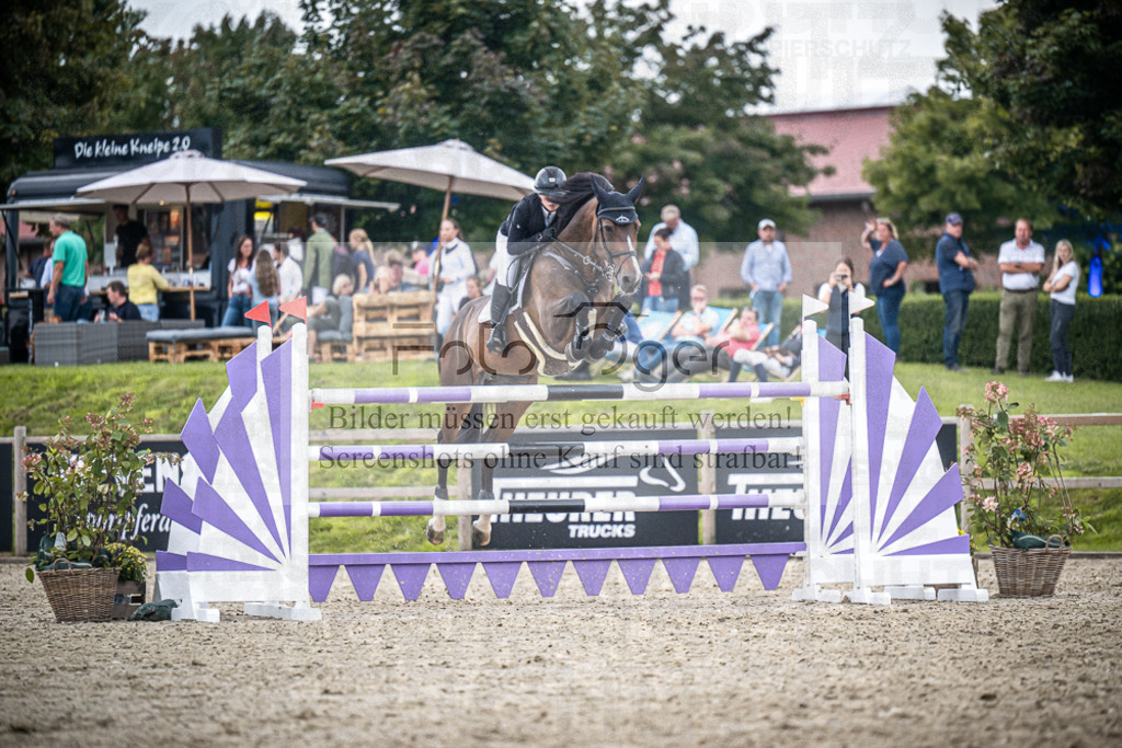 DOS_6178 | Entdecke hochwertige Reitturnierfotos von Foto Oger. Professionell, emotional und authentisch – jetzt Lieblingsmomente im Shop bestellen.Deutschlandweite Turnierfotografie. - Realisiert mit Pictrs.com