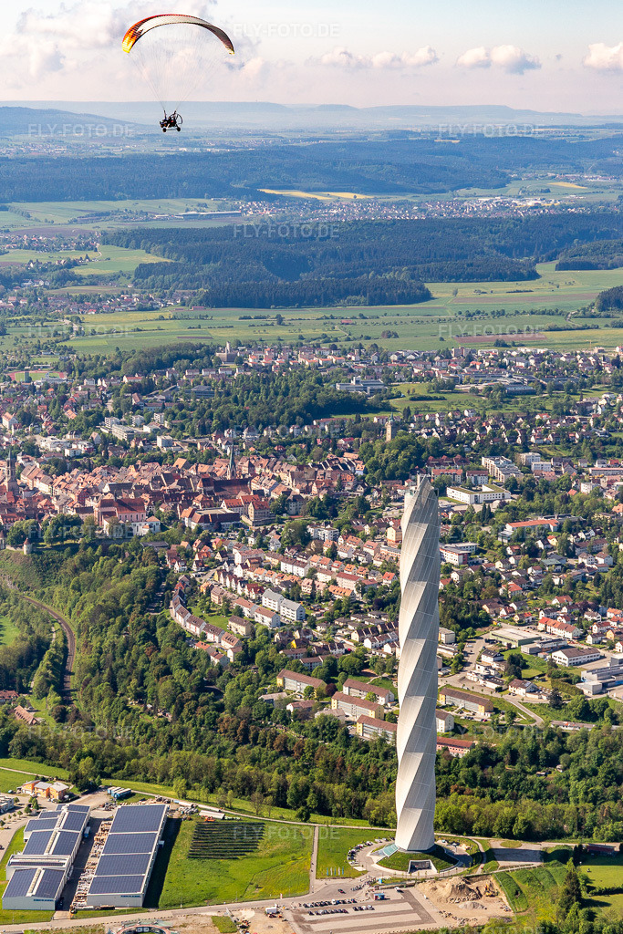 Luftbild: Thyssen-Krupp Testturm für Aufzüge in Rottweil im Bundesland Baden-Württemberg in Deutschland. Foto: IMG_114458.jpg vom 30.05.2019 durch Werner Riehm/FLY-FOTO.de