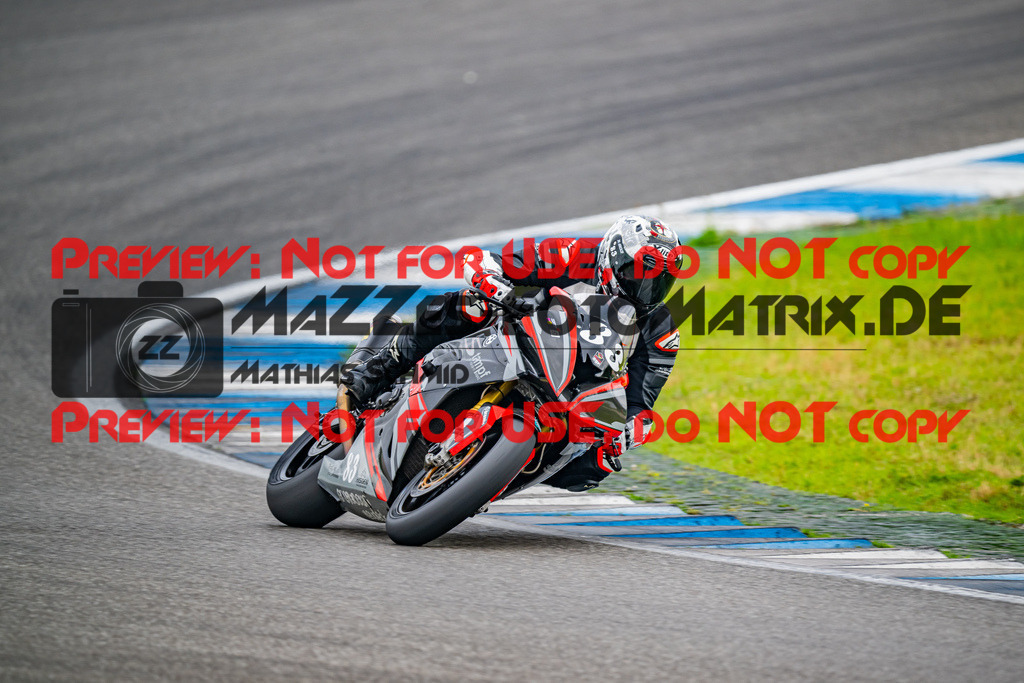 MaZZes_FotoMatrix_240701_6007705_6042 | WEISS