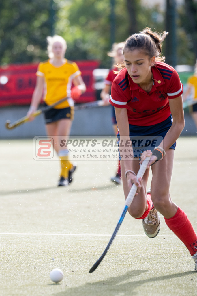 SFE_20231021_0088 | Deutsche Meisterschaft Weibliche U16 Halbfinale Düsseldorfer HC - Harvestehuder THC am 21.10.2023 in Köln (Düsseldorfer Hockeyclub 1905 e.V.), Photo: Stephan Fehrmann 2023 (Sports-Gallery)