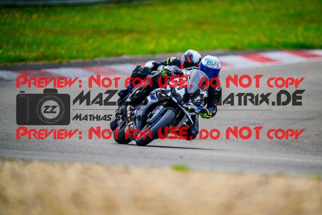 MaZZes_FotoMatrix_240910_6007705_9003 | WEISS