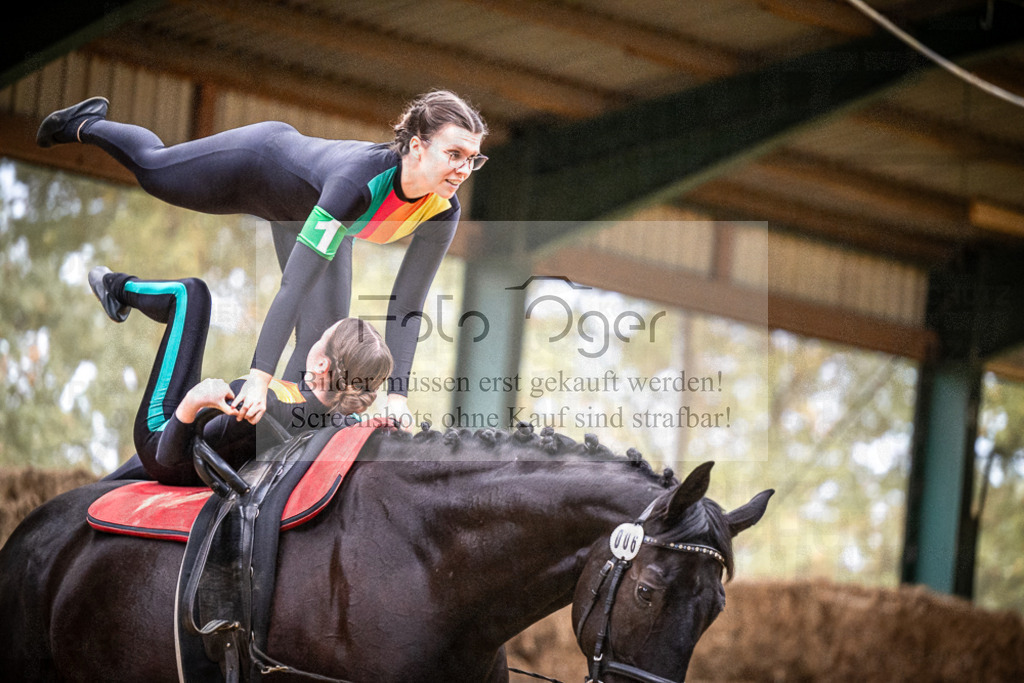 DOS_0206 | Entdecke hochwertige Reitturnierfotos von Foto Oger. Professionell, emotional und authentisch – jetzt Lieblingsmomente im Shop bestellen.Deutschlandweite Turnierfotografie. - Realisiert mit Pictrs.com