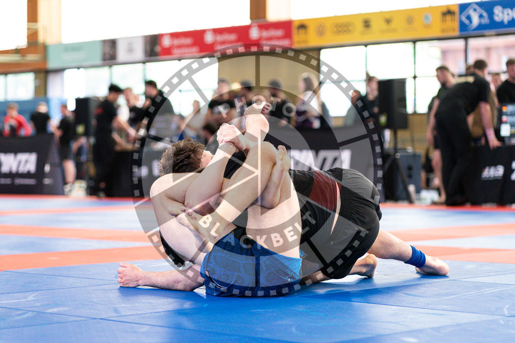 20250510PBB3392 | Athletes compete during the JJLG Berlin Open Jiu-Jitsu Championship on May 10, 2025 in Berlin, Germany. © Chiara Dazi / photoblackbelt