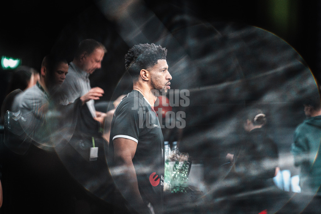 Basketball | Männer | Saison 2024/2025 | easyCredit Basketball Bundesliga | 12. Spieltag | Veolia Towers Hamburg vs. MHP Riesen Ludwigsburg | 21.12.2024 | Jordan Barnett (#21, Veolia Towers Hamburg)