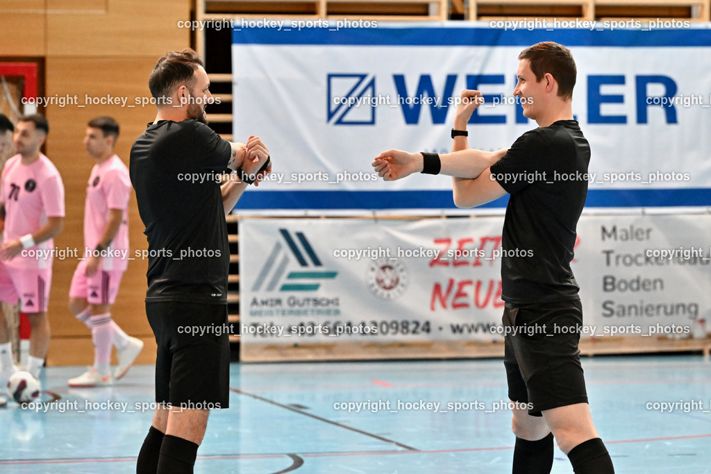 Carinthia Flamengo Futsal Club vs. FC Ljuti Krajisnici | Kostacevic Nenad Referee, Harting Johannes Referee, Carinthia Flamengo Futsal Club vs. FC Ljuti Krajisnici, Carinthia Flamengo Futsal Club vs. FC Ljuti Krajisnici am 05.01.2025 in Klagenfurt (Ballspielhalle Viktring), Austria, (Photo by Bernd Stefan)