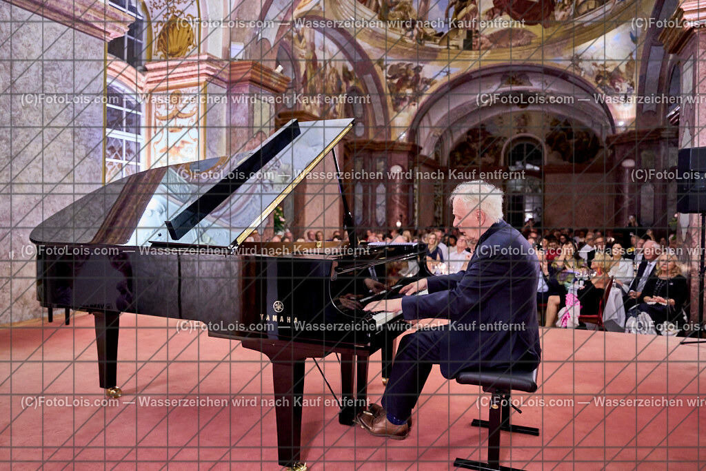 ALP0045_XXXX-Chopin-Festival_Nocturno_Olejniczak Janusz | (C)FotoLois.com, Alois Spandl. XXXX. Chopin-Festival in der Kartause Gaming, 'NOCTURNO' - nächtliches Konzert bei Kerzenlicht in der Barockbibliothek, Sa 17. August 2024.