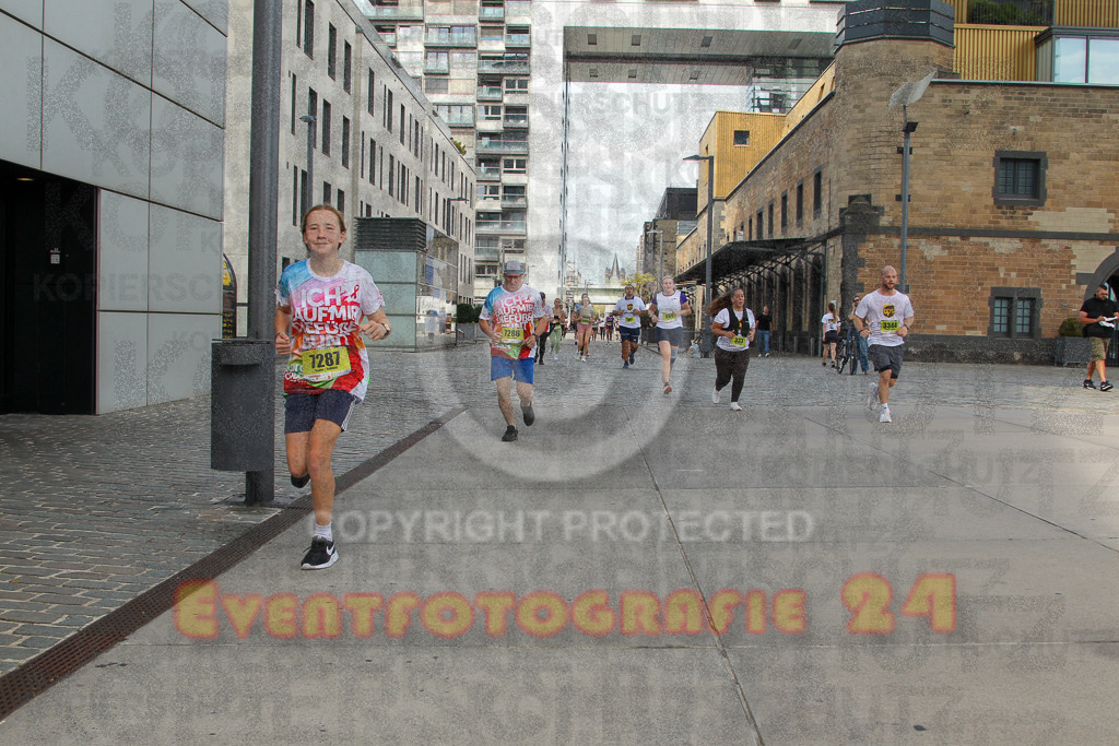 250920_1336_EV4_6217 | Sportfotografie im Rhein-Sieg Kreis, Köln, Bonn, NRW, Rheinland Pfalz, Hessen, etc. Unser Tätigkeitsfeld umfasst den Laufsport vom Volkslauf über den Marathon, Duathlon, Triathon bis zum Ultralauf wie Kölnpfad Ultra oder Schindertrail.