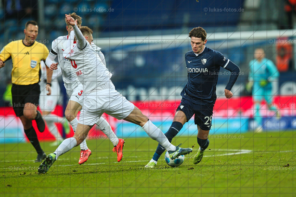 22. Dezember 2024 | VfL Bochum – FC Heidenheim | Zum Jahresabschluss gelang dem VfL Bochum der erste Saisonsieg. Das Duell mit Heidenheim wurde 2:0 gewonnen - Realisiert mit Pictrs.com