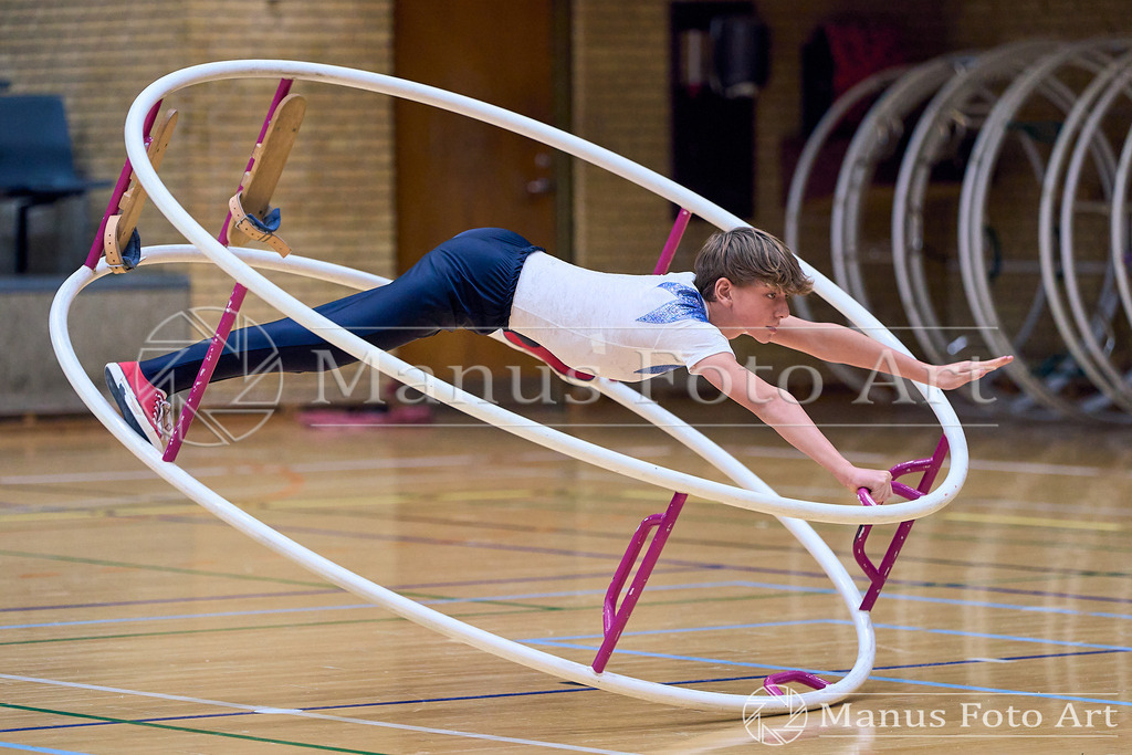 2024-11-09-3-D-DSC02667 | Professionelle Sportfotografie in Hamburg, Schleswig-Holstein und Niedersachsen – spezialisiert auf Rhönrad, Geräteturnen, Leistungsturnen und rhythmische Sportgymnastik. Bundesweite Begleitung von Rhönrad-Events. Jetzt Sport-Fotos - Realisiert mit Pictrs.com