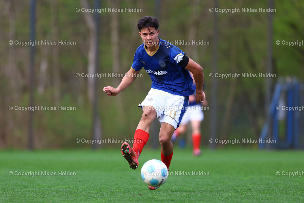 NH_HolsteinKielU19_1FCHeidenheimU19_DFBNachwuchsliga_18042026 | #11 Kevin Hahn (Holstein Kiel U19)Fußball I Herren I U19 DFB-Nachwuchsliga Hauptrunde Liga A, Gruppe B I Saison 2025-2026 I 9. Spieltag I Holstein Kiel U19 - 1. FC Heidenheim U19 I 18.04..2026 I Citti-Fußball-Park