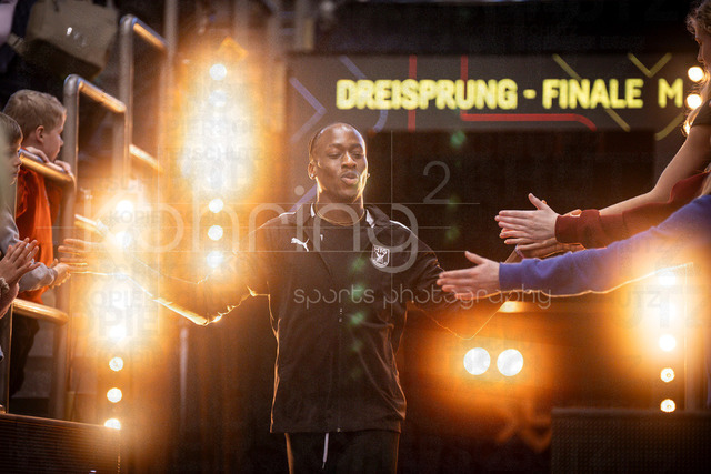 Deutsche Leichtathletik-Hallenmeisterschaften; Dortmund, 01.03.2026 | Peter Osazee (MTG Mannheim) bei der Athletenvorstellung; Deutsche Leichtathletik-Hallenmeisterschaften am 01.03.2026 in der Helmut-Körnig-Halle in Dortmund. 