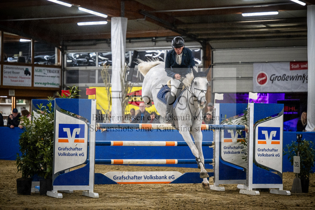 DOS_1531 | Entdecke hochwertige Reitturnierfotos von Foto Oger. Professionell, emotional und authentisch – jetzt Lieblingsmomente im Shop bestellen.Deutschlandweite Turnierfotografie. - Realisiert mit Pictrs.com