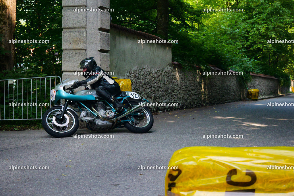 P1015098 | Erleben Sie atemberaubende, hochqualitative Fotos Ihrer Fahrt entlang der malerischen Alpenstraßen. Besuchen Sie alpineshots.com, um professionelle Aufnahmen Ihrer unvergesslichen Reise zu finden und zu kaufen - Realisiert mit Pictrs.com