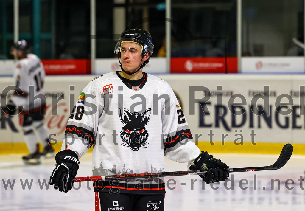 2022-09-30_079_TSV_Erding_gegen_EV_Dingolfing | Erding, Deutschland, 30.09.2022:
Eishockey, Bayernliga 2022 / 2023, Testspiel, TSV Erding gegen EV Dingolfing, Endergebnis: 3:4

William Theberge (EV Dingolfing, #28)

Foto: Christian Riedel / fotografie-riedel.net