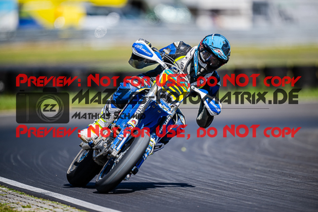 MaZZes_FotoMatrix_220702_3081 | S1