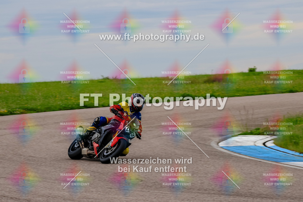 MotoTeam-1956 | Hier findet Ihr Bilder von Touristenfahrten auf der Nürburgring Nordschleife oder von anderen Veranstaltungen die ich besucht habe. Viel Spass beim Durch Schauen 