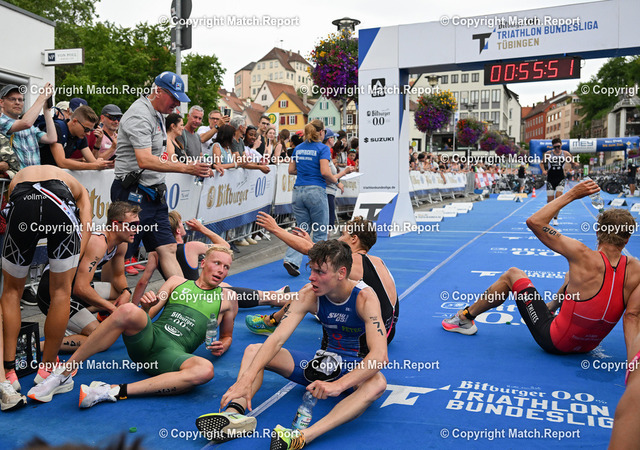 1. Bitburger 0,0 % Triathlon Bundesliga, Mey Generalbau Triathlon 2023 | 1. Bitburger 0,0 % Triathlon Bundesliga, Mey Generalbau Triathlon 2023, 23.07.2023 - erschöpft im Ziel

Foto: Axel Grundler