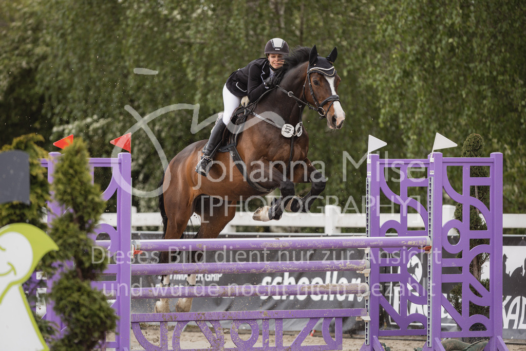 230520_MayDays_L-Spr-U25-421 | Deine schönsten Turniermomente als professionelle Fotos! Entdecke hochwertige Pferdesport-Fotografie im Online-Shop. Jetzt Fotos finden & bestellen!