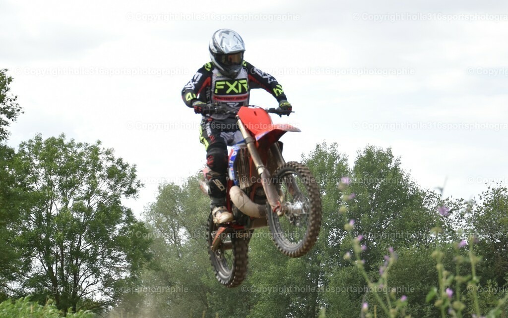 DSC_0427 (2) | Sportfotografie , Motorsport, Motoross, Reitsport, Mointainbike, Enduro,
Landschaft , Outdoor, Eventfotografie, Landschaft, Bilder online bestellen - Realisiert mit Pictrs.com