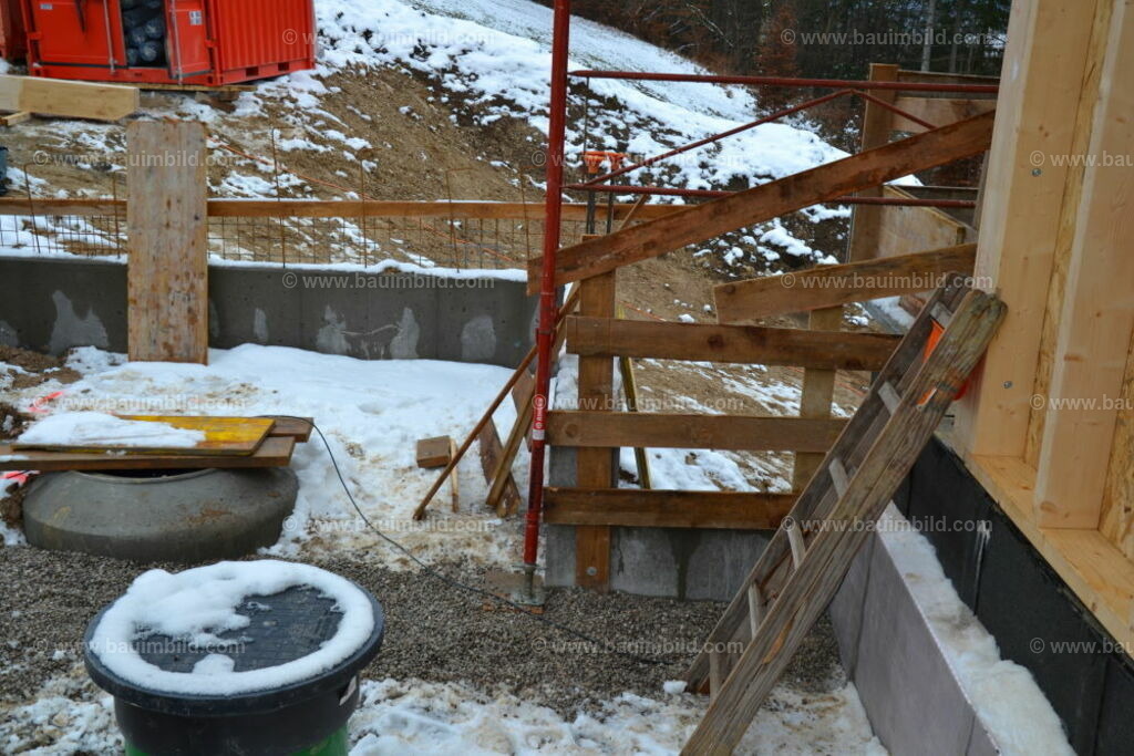 bib-lg01-baustelleneinrichtung-0167 | Nach LV-Leistungsgruppen sortierte Detailfotos über den Bau eines Hauses. Alle Hausbau-Bilder direkt vom Urheber und Autor der Website Haus-Selber-Bauen.com