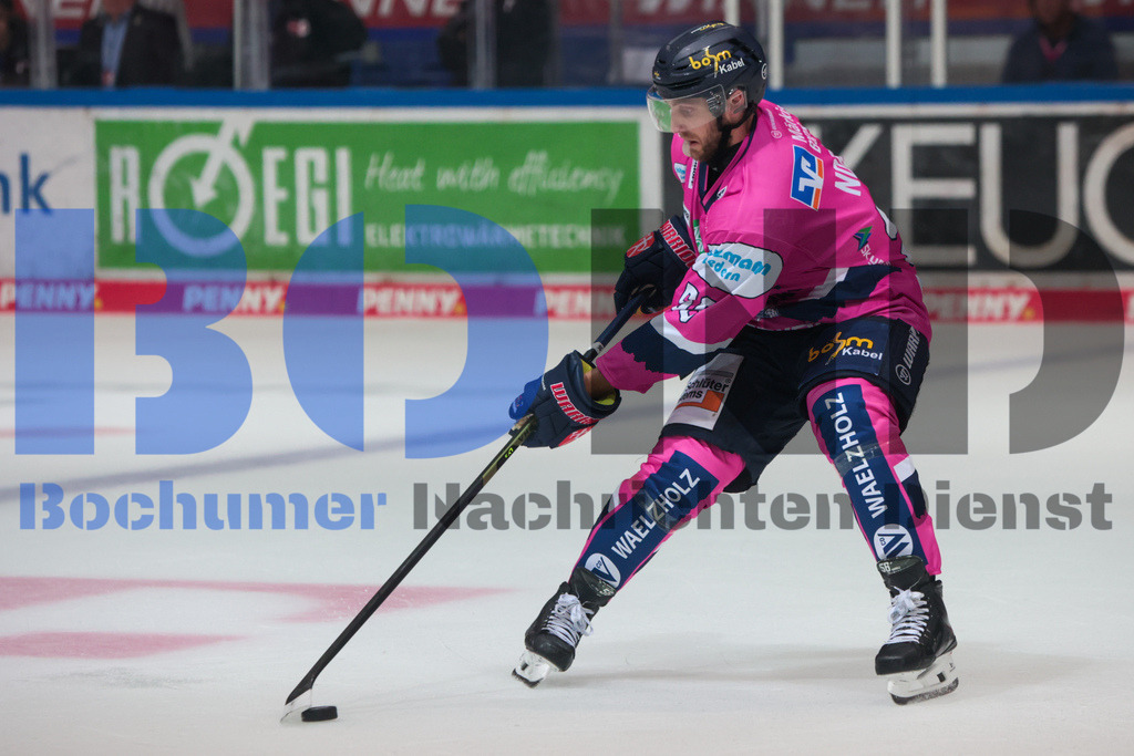 SES_ISEDRE20251010-44 | bond - Realisiert mit Pictrs.com