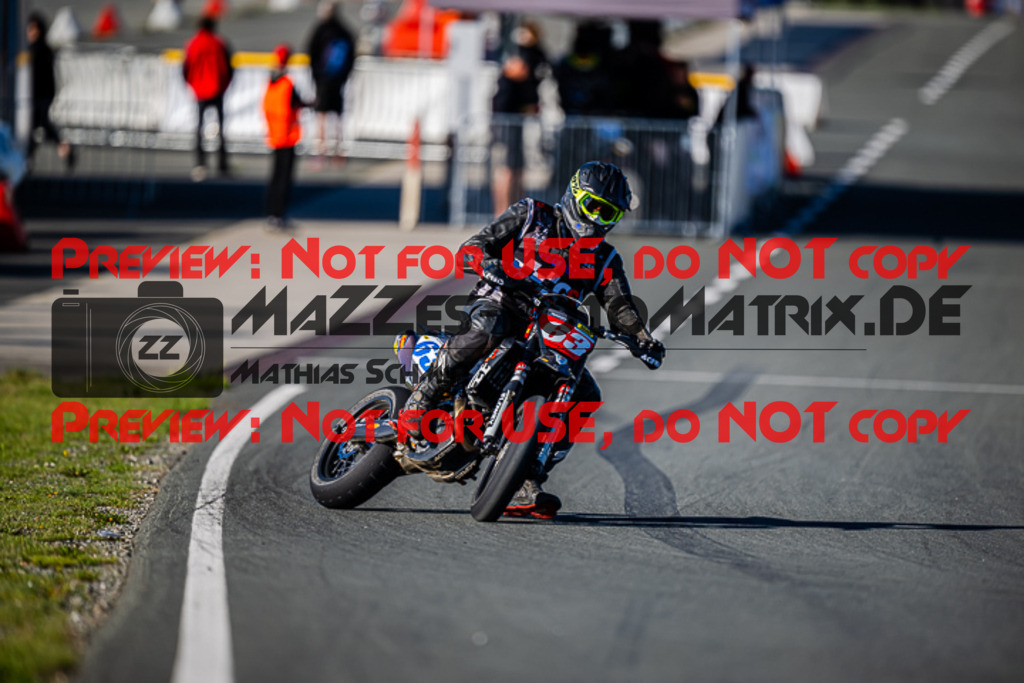 MaZZes_FotoMatrix_220903_9777 | S3