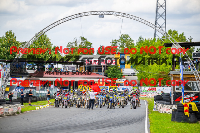 MaZZes_FotoMatrix_230813_8209 | UE40