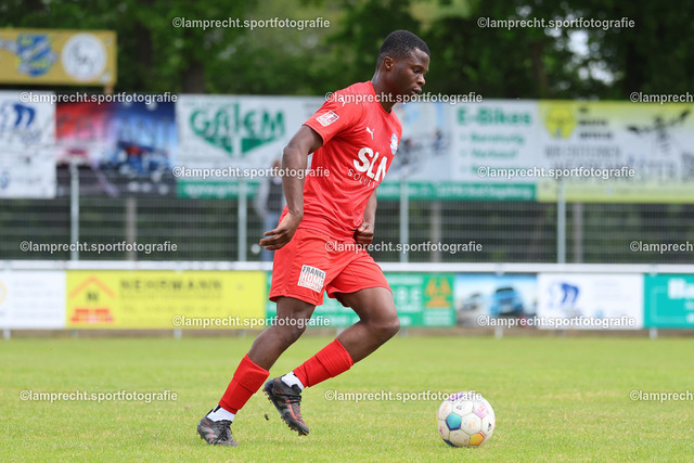 Fußball I Herren I Saison 2024-2025 I Senioren Landesliga Holstein I 29. Spieltag I SV Todesfelde U23 - 1.FC Phönix Lübeck II I 24.05.2025.111 | Robie Boamah Seibt (22, 1. FC Phönix Lübeck II) - Realisiert mit Pictrs.com