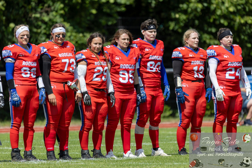 GFLW 1: German Football League Women 1: Rodgau Pioneers Ladies - Stuttgart Scorpions Sisters, 07.06.2026 | Sabrina Kopp (Rodgau Pioneers Ladies #99) &amp; Janina Ebert (Rodgau Pioneers Ladies #73) &amp; Alena Lins (Rodgau Pioneers Ladies #29) &amp; Nadine Graßmuck (Rodgau Pioneers Ladies #95) &amp; Tabea Holzamer (Rodgau Pioneers Ladies #80) &amp; Stella Sigourney Caps (geb. Bargon) (Rodgau Pioneers Ladies #12) &amp; Anne Schug (Rodgau Pioneers Ladies #24), Rodgau Pioneers Ladies - Stuttgart Scorpions Sisters, Rodgau, Maingau-Energie-Stadion "Am Weichsee", 7.6.2026 - Realisiert mit Pictrs.com