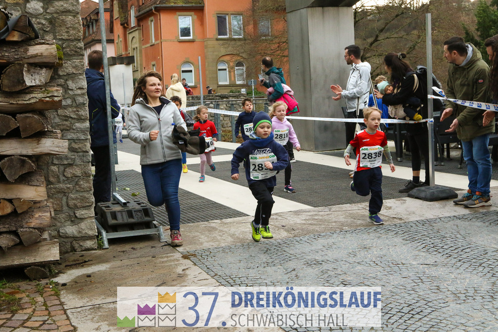 AOK JuniorCup 400m | 3Koenigslauf 2023 - Realisiert mit Pictrs.com