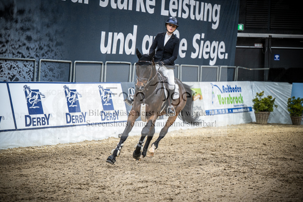 DOS_0772 | Entdecke hochwertige Reitturnierfotos von Foto Oger. Professionell, emotional und authentisch – jetzt Lieblingsmomente im Shop bestellen.Deutschlandweite Turnierfotografie. - Realisiert mit Pictrs.com