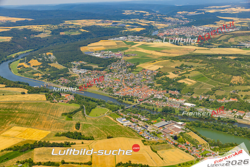 Das Luftbild zeigt : Lengfurt Triefenstein - Die Luftaufnahme wurde 2023 vom UL-Flugzeug aus erstellt ( keine Drohne ) - Hochauflösende Luftaufnahme - Für grossformatige Ausdrucke geeignet. Die Geschenkidee !Mit Lizenz und Bildrechte bestellbar