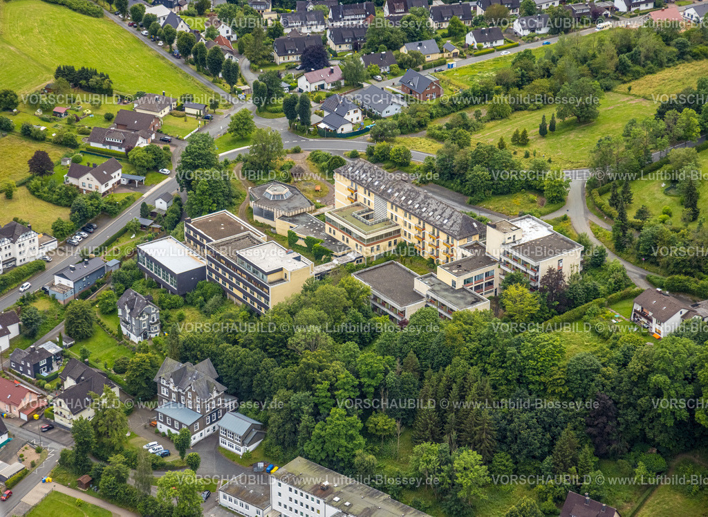 BadLaasphe240709579 | Luftbild, Schloßbergklinik HGC Kliniken GmbH, Schloßstraße, Bad Laasphe, Wittgensteiner Land, Nordrhein-Westfalen, Deutschland