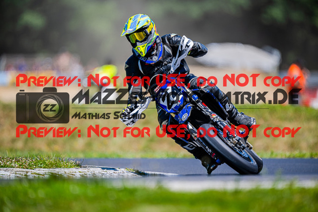 MaZZes_FotoMatrix_220702_9495 | UE40