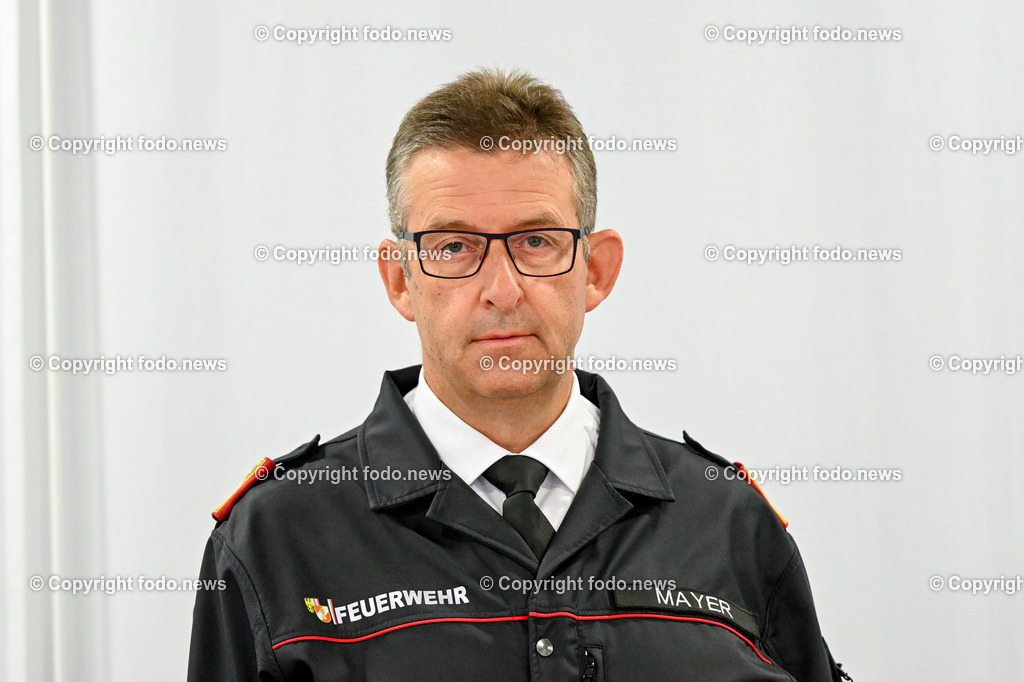 Pressekonferenz Messe Wels GmbH_ Retter Messe 2023_ 12.09.2023-6 | 12.09.2023, Presseclub Linz, AUT, Pressekonferenz Messe Wels GmbH - Retter 2023, im Bild Robert Mayer (Feuerwehrpraesident, Landesfeuerwehrkommandant Ooe)