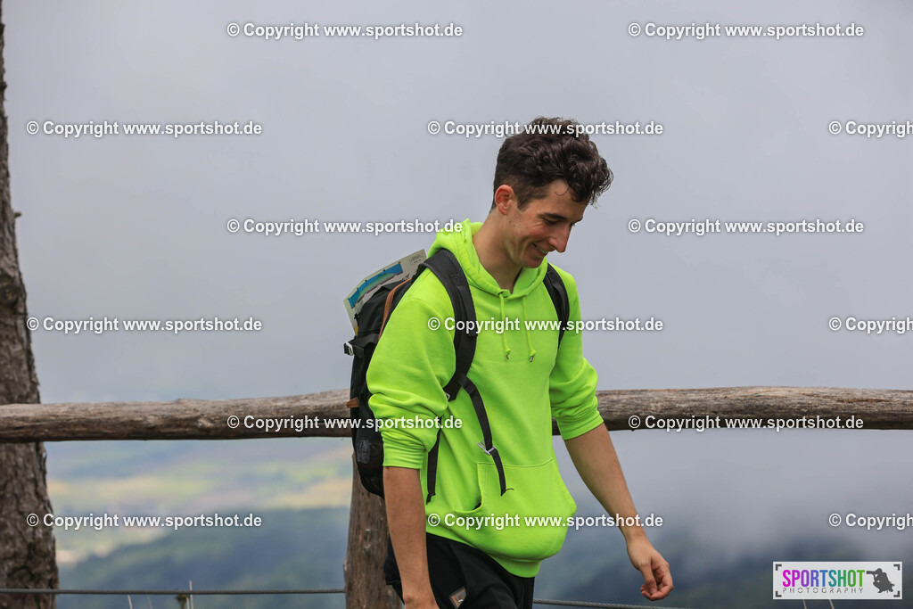 007A8454 | Ultra Trail Vipava Valley - Slovenia Trail Running 2024                                                        @Ultra Trail Vipava Valley - Slovenia             @Sportshotphotography                                  PhotoCredit : www.sportshot.de