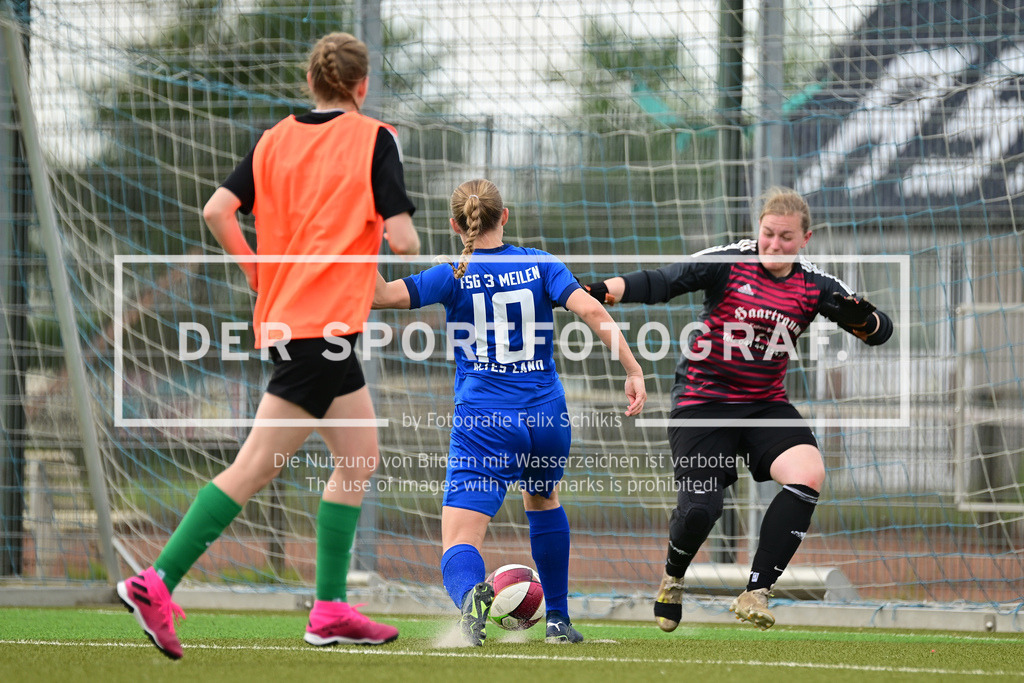 Fußball I Frauen I Saison 2024-2025 I Bezirksliga I 22. Spieltag I FSG 3 Meilen Altes Land - VfL Wingst I 042270 | Der Sportfotograf. - Realisiert mit Pictrs.com