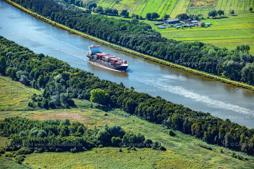 Nordic_Istria_Containerschiff_Nord_Ostsee_Kanal_ELS_2949200922 | BURG (DITHMARSCHEN) 20.09.2022 Containerschiff " Nordic Istria " auf dem Nord-Ostsee-Kanal in Burg Dithmarschen im Bundesland Schleswig-Holstein, Deutschland. Weiterführende Informationen bei: . // Container ship "Nordic Istria" on the Kiel Canal in Burg Dithmarschen in the state Schleswig-Holstein, Germany. . Foto: Martin Elsen